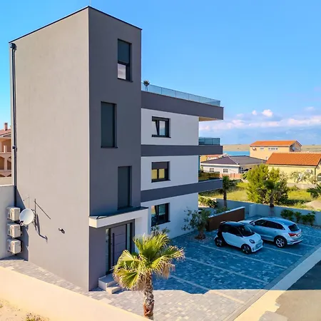 La Deluxe- Silver & Black * Vir