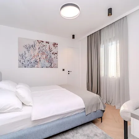 La Deluxe- Silver & Black * 비르