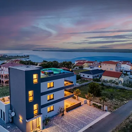 La Deluxe- Silver & Black * Vir