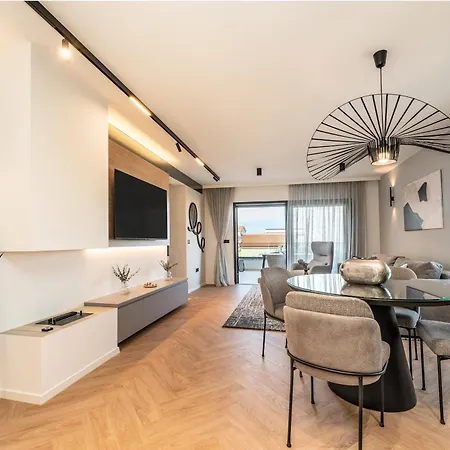 La Deluxe- Silver & Black 비르