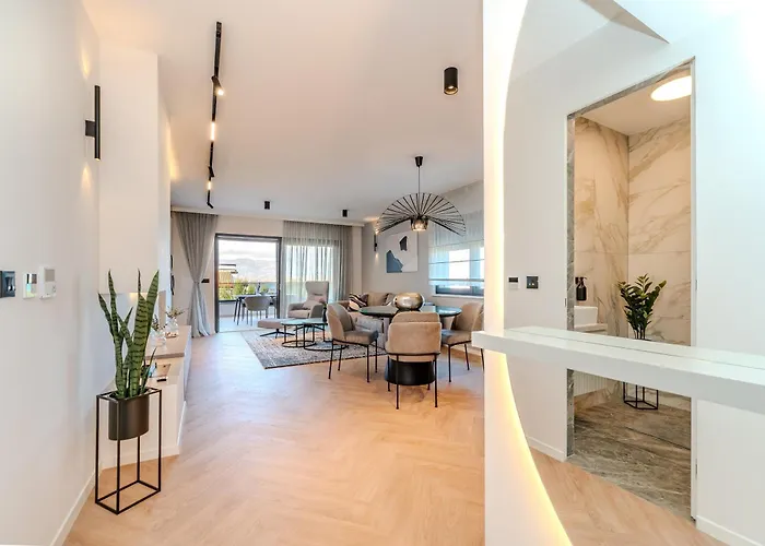 La Deluxe- Silver & Black Apartament *