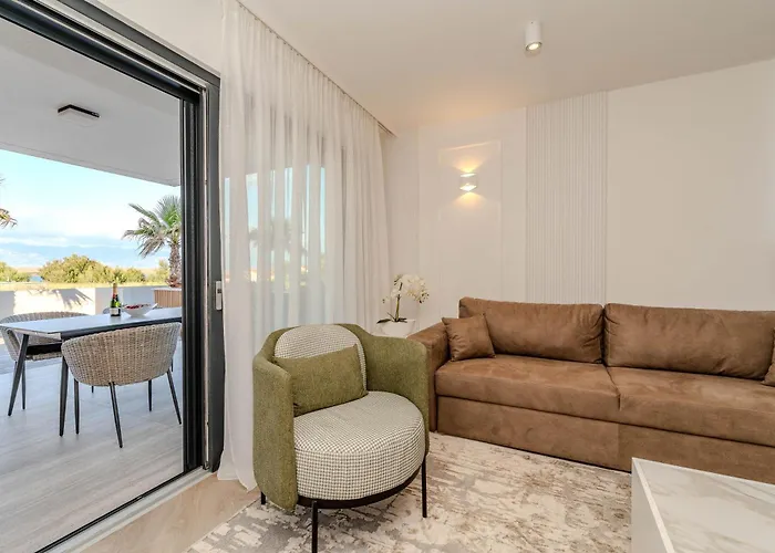 La Deluxe- Silver & Black * Vir