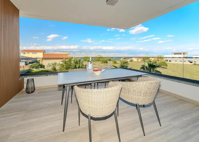 La Deluxe- Silver & Black * Vir